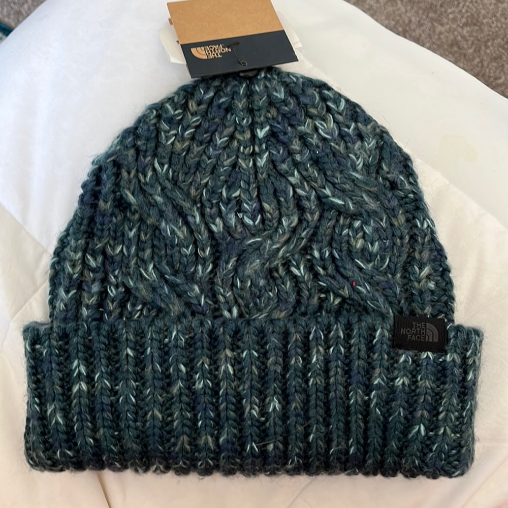NWT North Face beanie